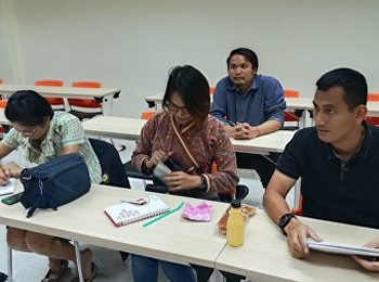 คณาจารย์ การจัดการฟุตบอลอาชีพ
เข้าแนะแนวทางการสอบประมวลความรู้และสอบวัดคุณสมบัติ
ให้กับนักศึกษารุ่นที่ 3